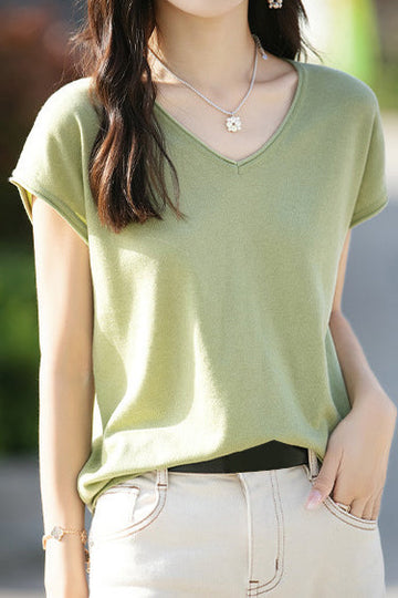 Minimalist Solid Color Knit Top