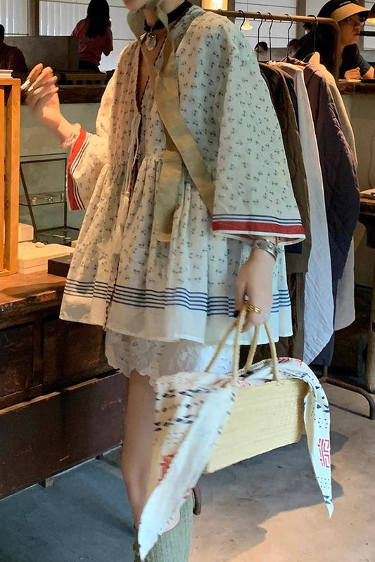 Small Floral Seven-Point Sleeve Tie Waist Kimono Top